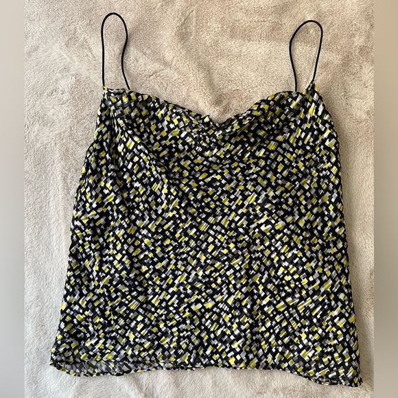 NWT Alice + Olivia Silk Chiffon Tank Top Yellow Size M - Picture 11 of 11